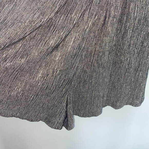 ASTR Kenzie Silver Metallic Romper - Picture 7 of 10